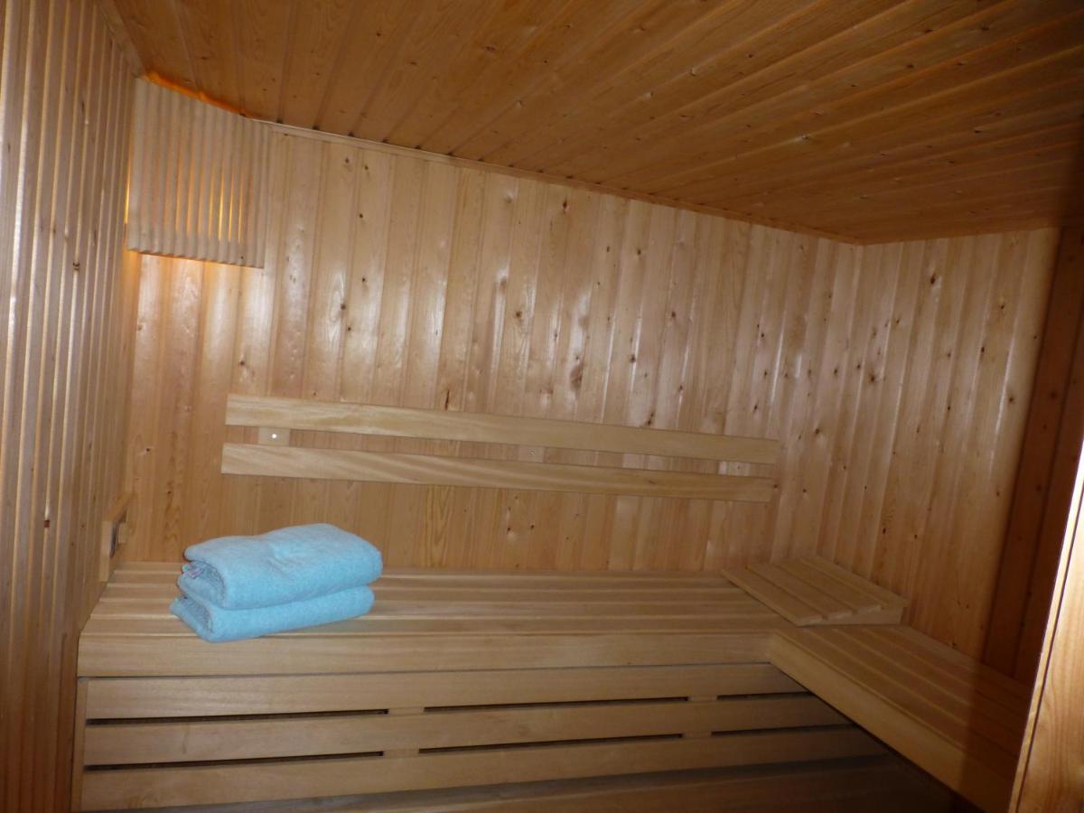 Vakantiehuis Onder De Peppel Met Sauna En Jacuzzi Wijk en Aalburg Exteriér fotografie